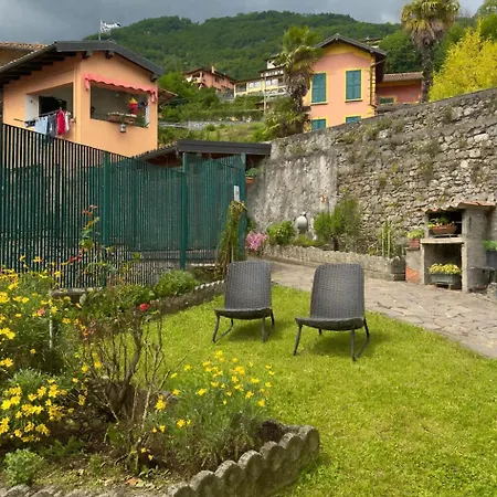 Casa Perla Dei Laghi - View, Bbq, Wifi 1gb & Aircond בית נופש